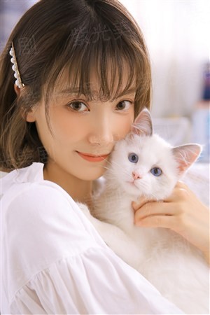 请爱我的女朋友
